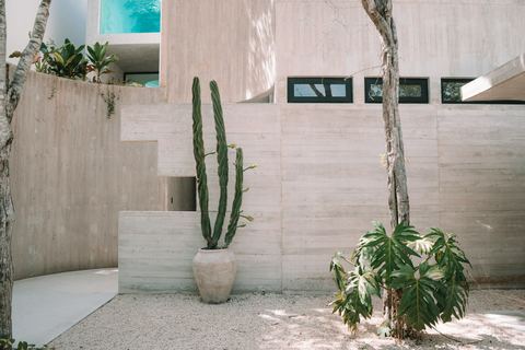 Casa minimalista en Carretera Nacional